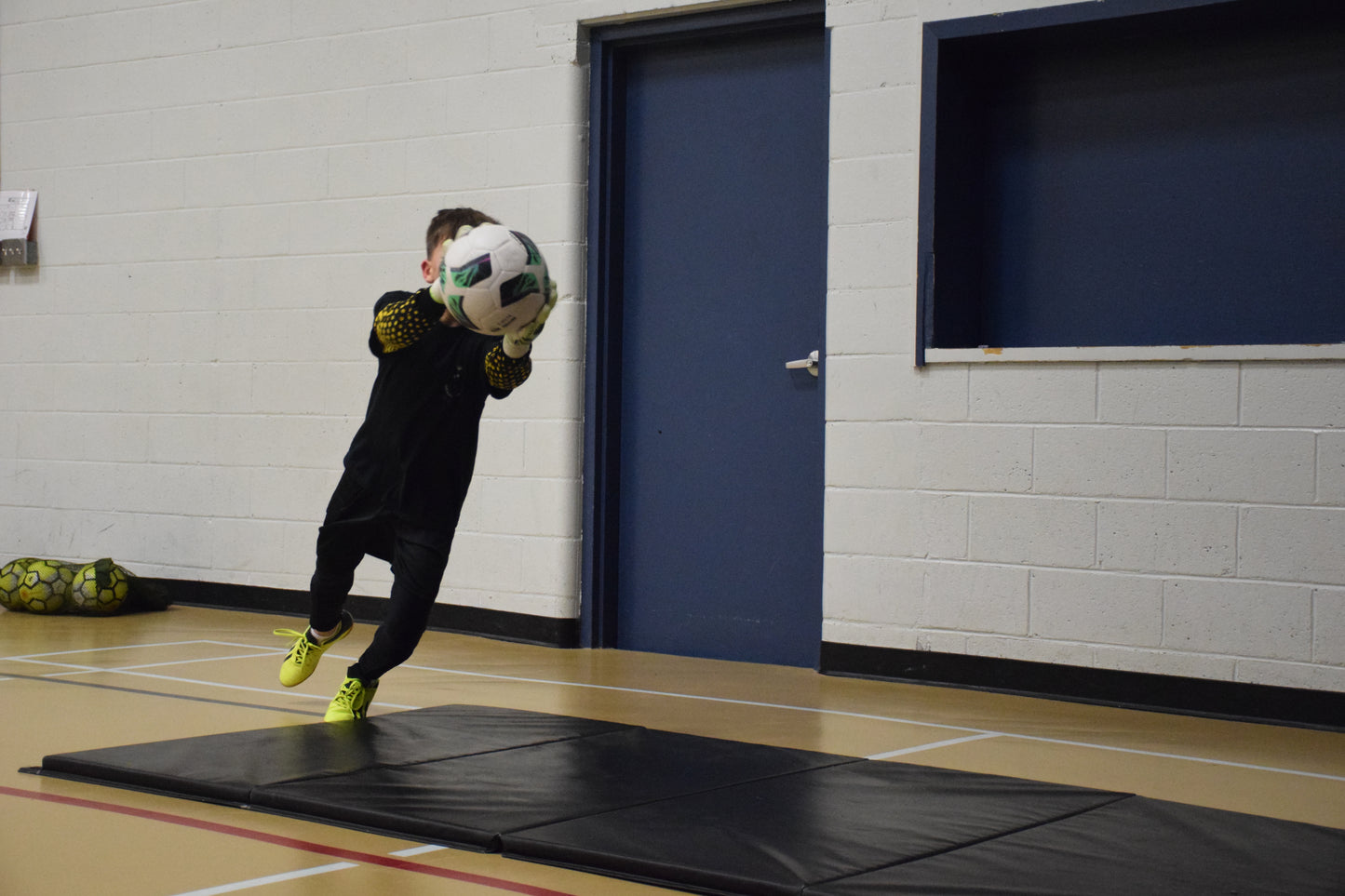 Thursday Technical 1:1 Goalkeeper Labs